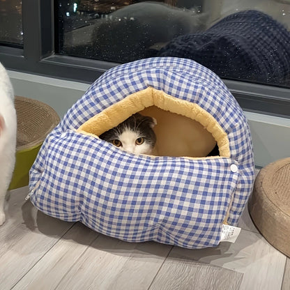 Winter All Around Enclosed Cat Bed